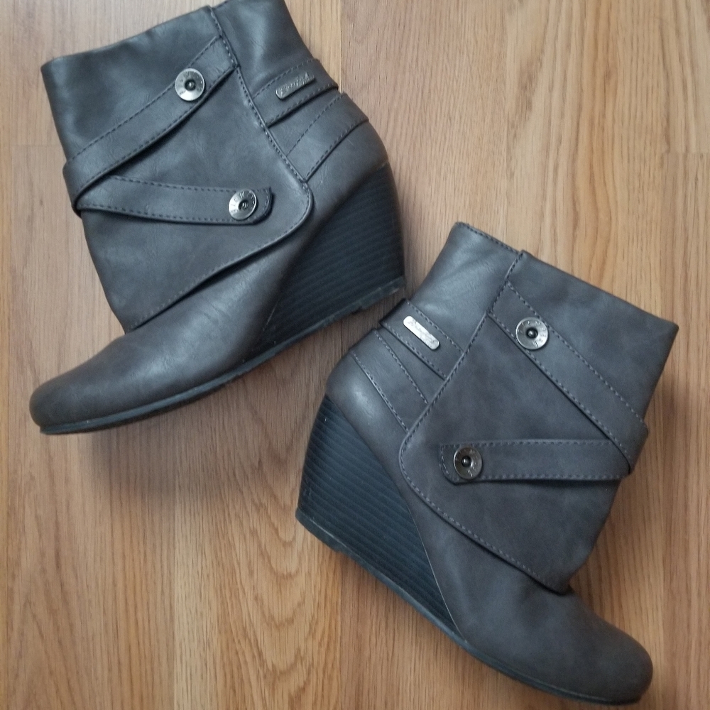 Grey wedge booties